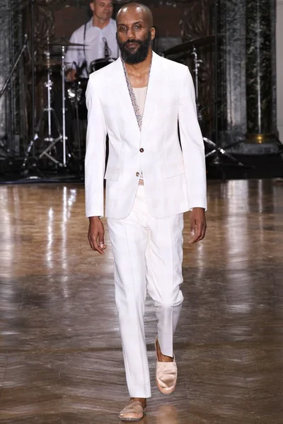 Look 6